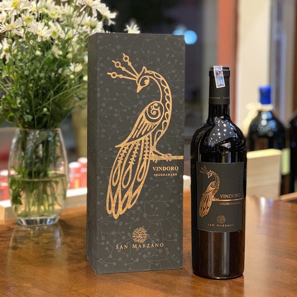 Hộp vang con công Vindoro Hộp vang con công Vindoro