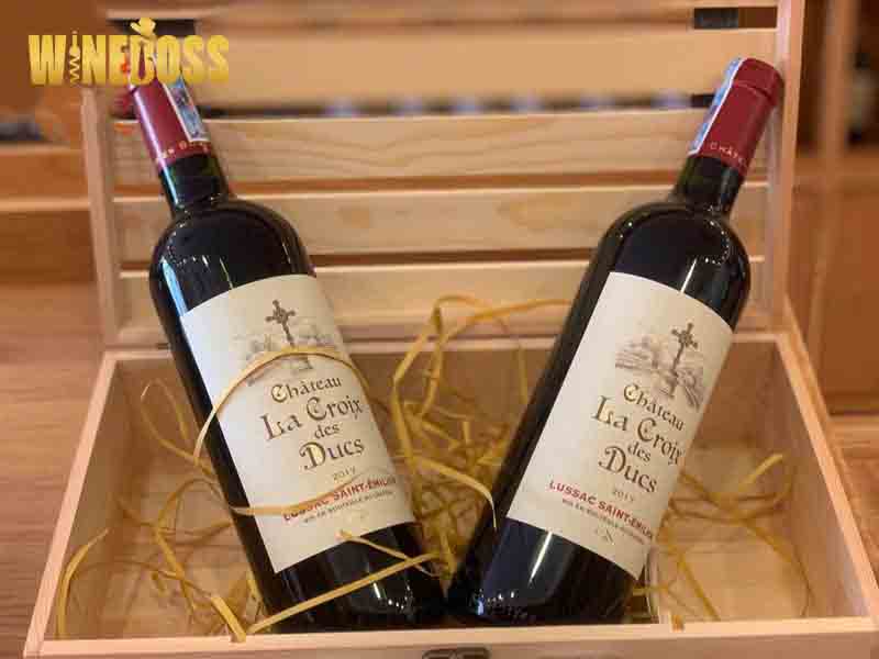 Rượu vang Chateau La Croix des Ducs
