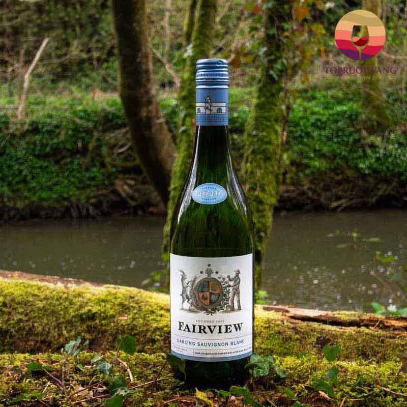 Rượu vang Fairview Sauvignon Blanc Western Cape
