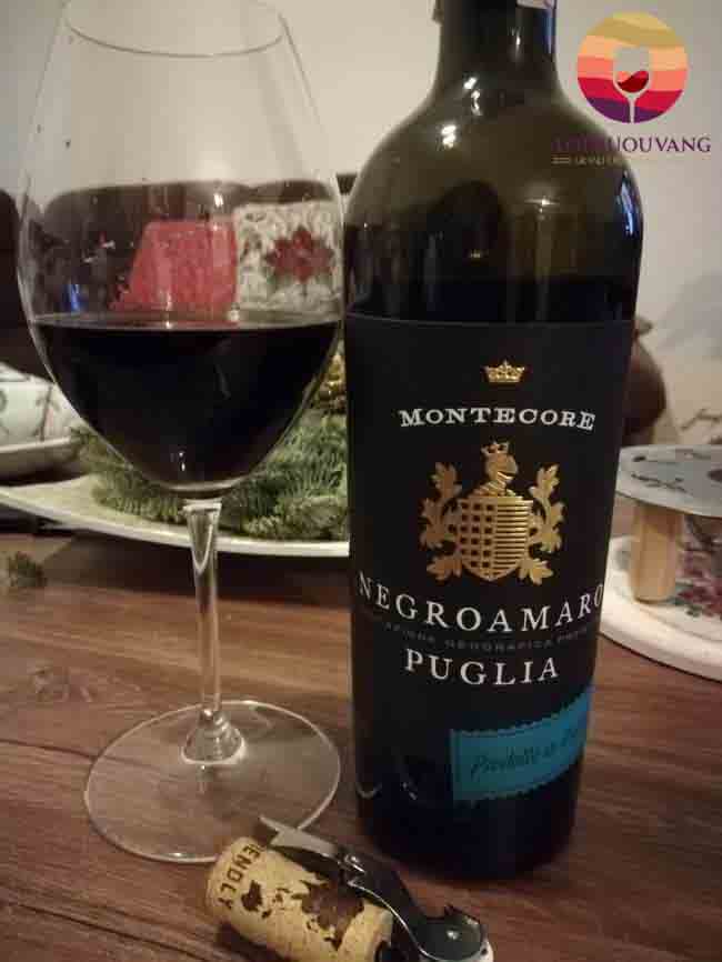 rượu vang Montecore Negroamaro nhập khẩu chính hãng
