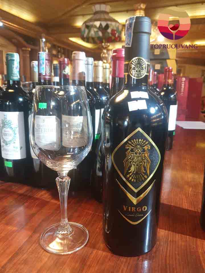 Rượu vang Ý Virgo Montepulciano